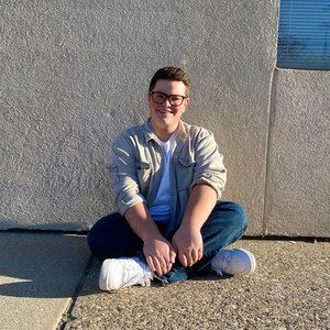 Meet your Posher, Cameron